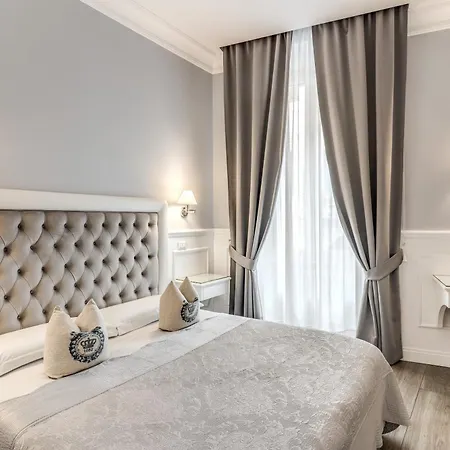 Piazza Di Spagna Just For Us