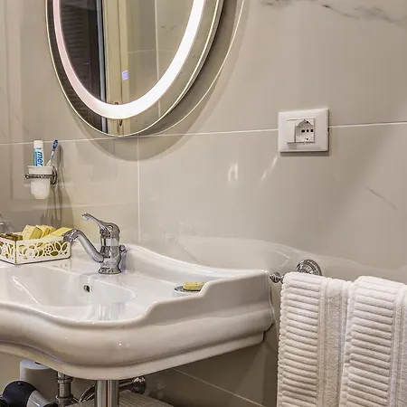 Piazza Di Spagna Just For Us 4*