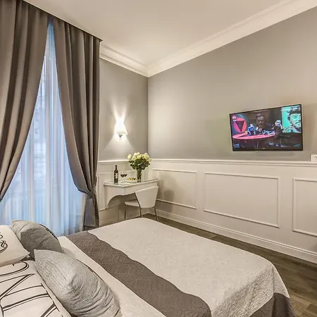 Piazza Di Spagna Just For Us