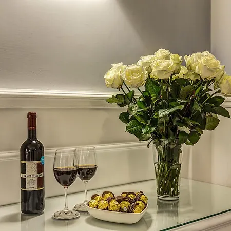 Piazza Di Spagna Just For Us