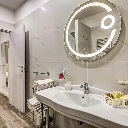Piazza Di Spagna Just For Us Guest house 4*
